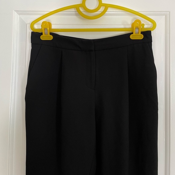Trouvé | Black Pleated Tapered Ankle Pants | Size 4 - Picture 2 of 3